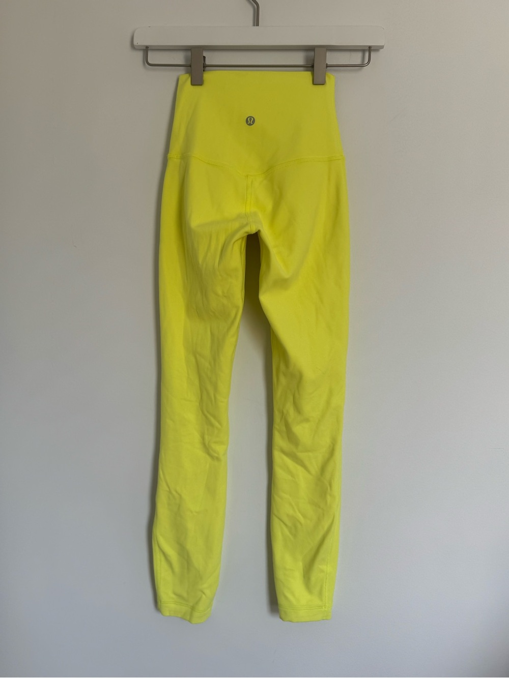 High-Waist Performance Leggings- Neon Yellow - Picture 3 of 6